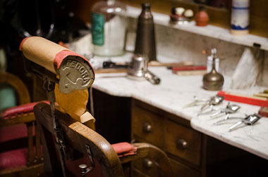 barber-380